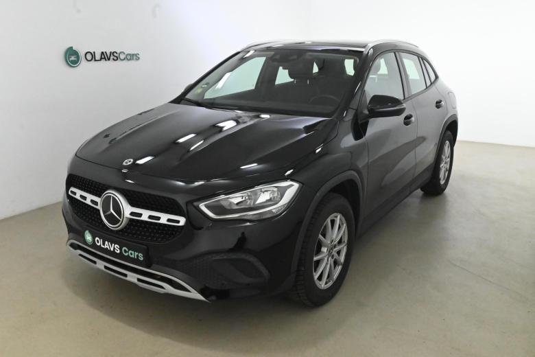 Mercedes GLA 180 d Aut. Pano Widescreen CarPlay Navi 1/2 Leather KeylessStart Camera Klima PDC #1