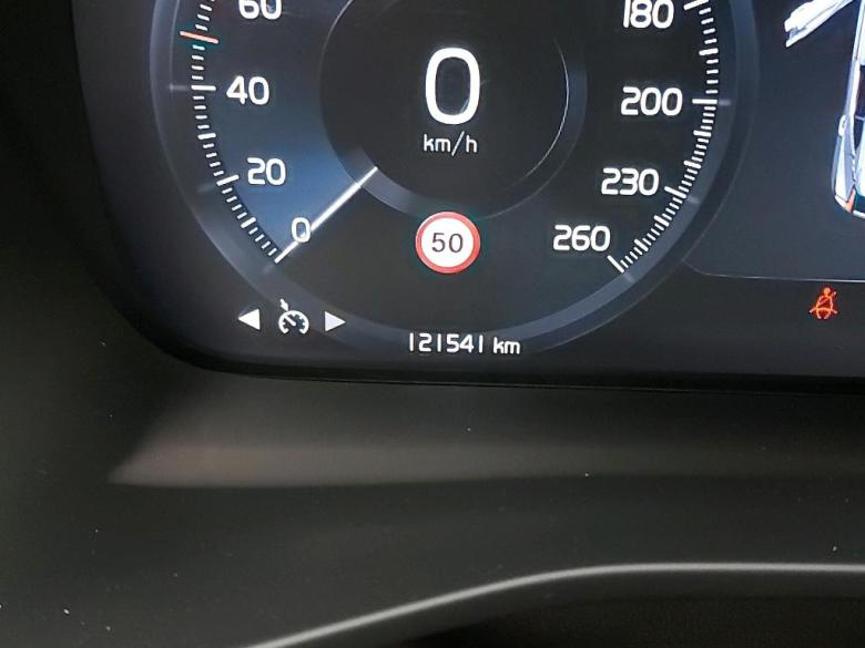 Volvo XC40 D3 R-Design LED Virtual Navi Sport-Leather-Alcantara Klima PDC ... #4