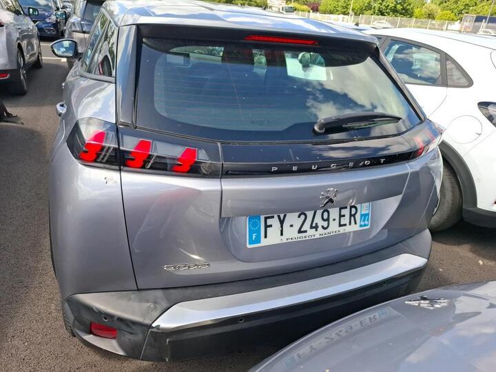 Peugeot 2008 1.5 BlueHDI LED Navi Klima PDC ... #5