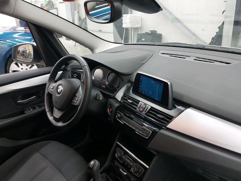 BMW 216 d Gran Tourer LED Navi Camera Klima PDC ... #6