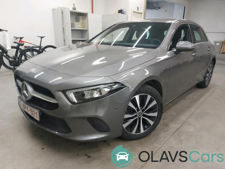 Mercedes A 250 e Aut. LED Widescreen CarPlay Navi Sport-Leather Klima PDC ...