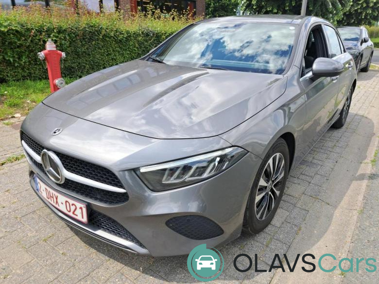 Mercedes A 180 d Facelift Aut. LED Widescreen CarPlay Navi Sport-Leather Klima PDC ...