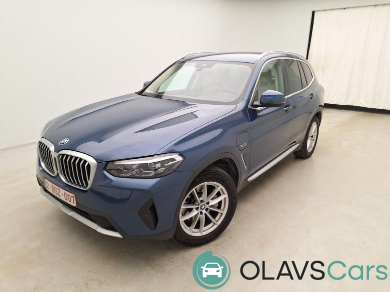 BMW X3 xDrive30e Aut. LED-Xenon Navi 1/2 Sport-Leather Camera Klima PDC ...