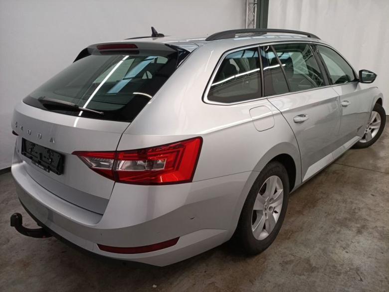 Skoda Superb 1.6 TDI Ambition Aut. LED CarPlay Navi Sport-Seats Klima ... #4