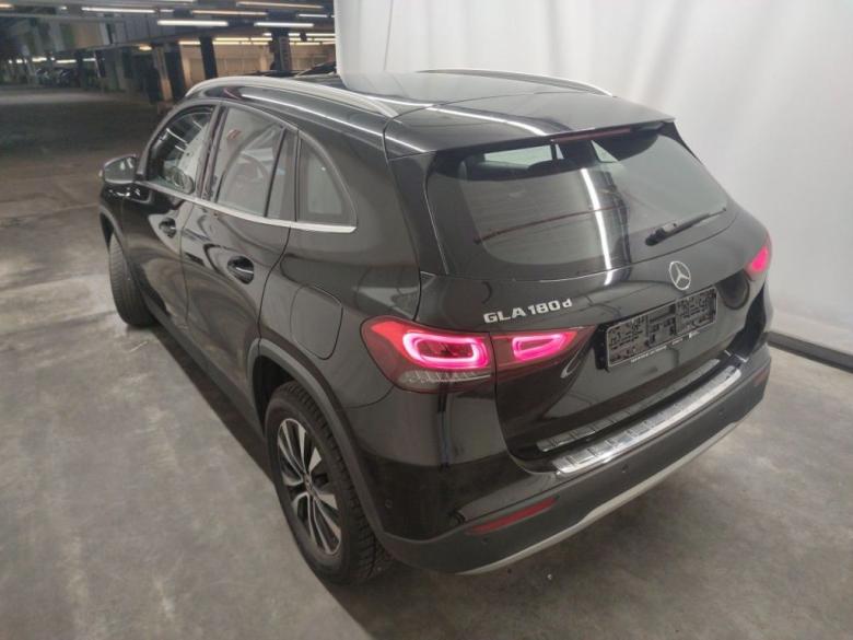 Mercedes GLA 180 d Aut. Widescreen LED Hi-Fi Navi 1/2 Sport-Leather Camera Klima PDC ... #4