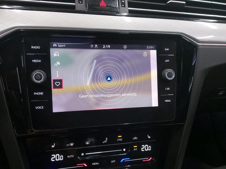 Volkswagen Passat 2.0 TDI Style Pano Aut. Virtual Matrix Sport-Seats Ambient Klima PDC ... #4