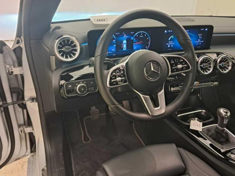 Mercedes CLA 180 Progressive LED Widescreen Ambient Navi Sport-Leather Klima PDC ... #6